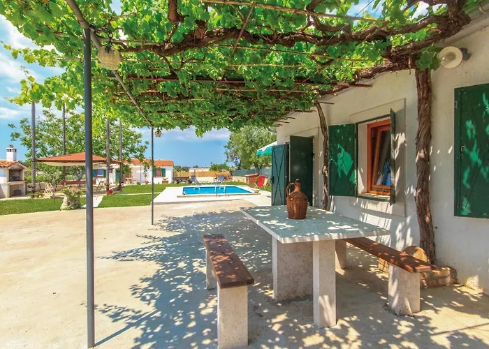 Lovely In With Kitchen *