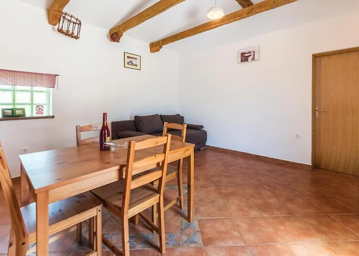 Σπίτι διακοπών Lovely In With Kitchen