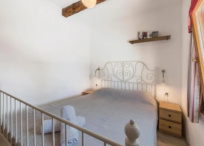 Lovely In With Kitchen 펜션