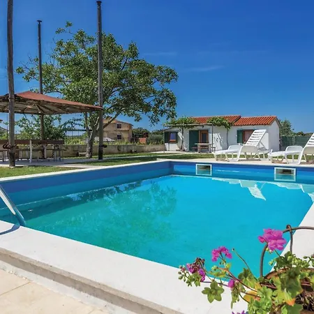 Lovely In With Kitchen Pola