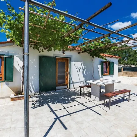 Lovely In With Kitchen Pola