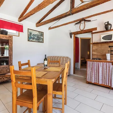 Casa vacanze Lovely In With Kitchen *