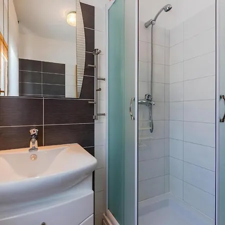 Lovely In With Kitchen *