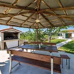 Lovely In With Kitchen * Πούλα
